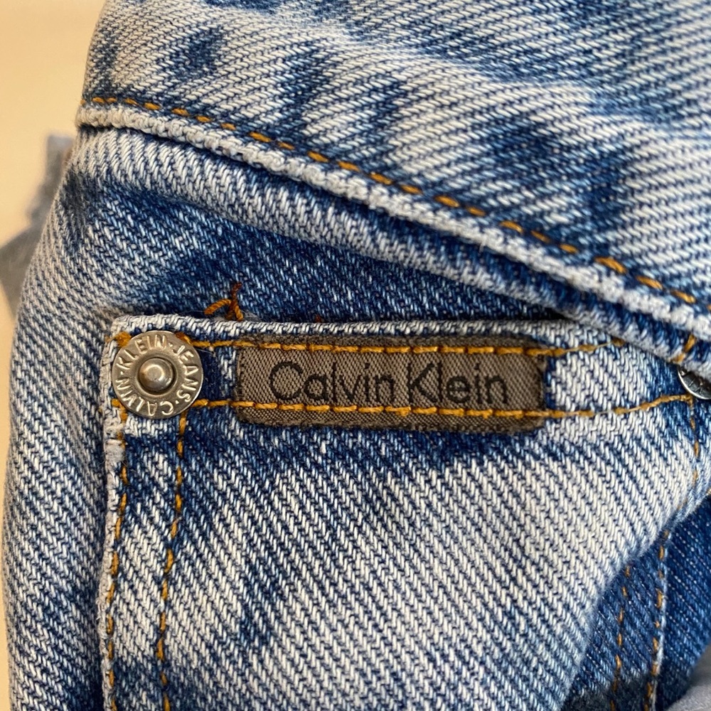 Vintage High-waisted Calvin Klein Mom Jeans - 27 - Picture 4 of 6